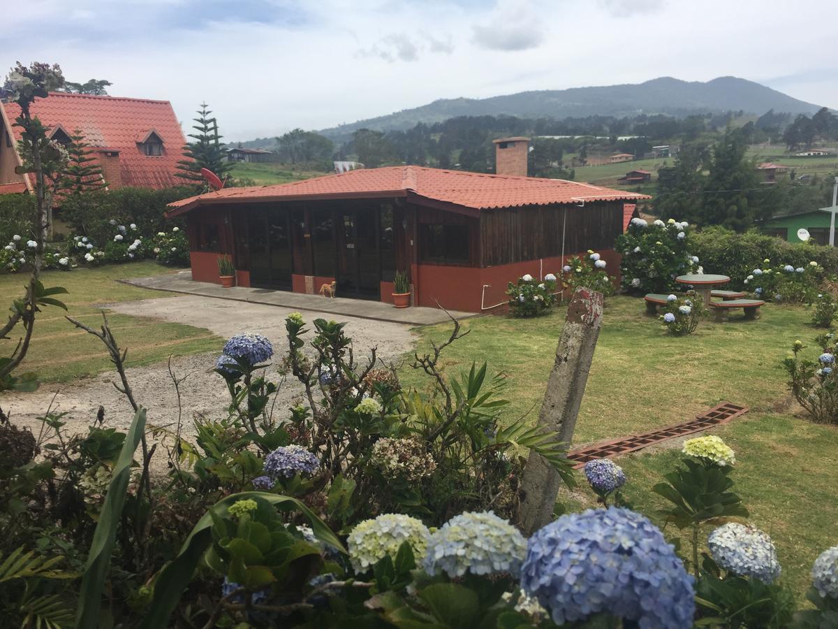 Hotel Chalets Los Volcanes Fraijanes ภายนอก รูปภาพ