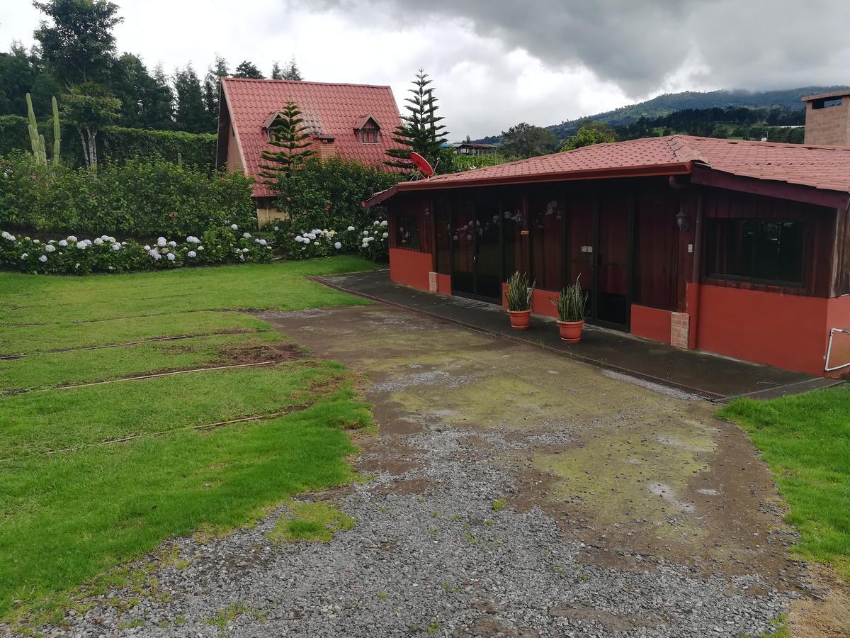 Hotel Chalets Los Volcanes Fraijanes ภายนอก รูปภาพ