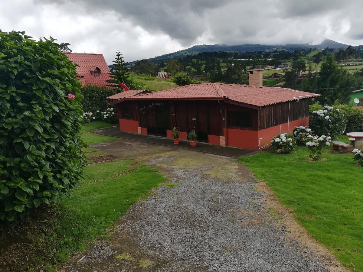 Hotel Chalets Los Volcanes Fraijanes ภายนอก รูปภาพ